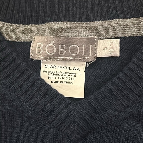 Boboli Navy Blue V- Neck Sweater with Grey Suede Elbow Patches / Boys 5 - Picture 2 of 8